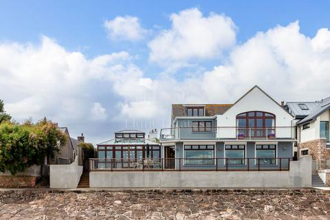 5 bedroom detached house for sale, Maison du Roc
