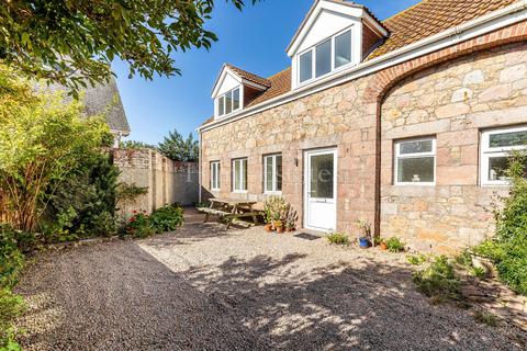 undefined, 2 Greenfields Cottages