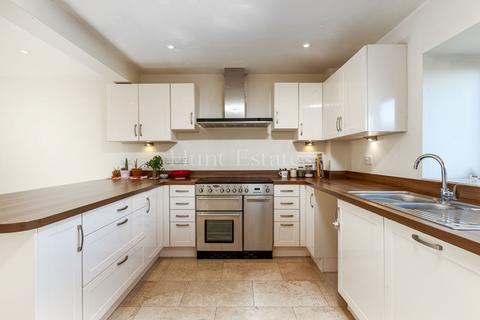 undefined, 2 Greenfields Cottages
