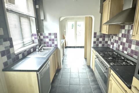 3 bedroom semi-detached house for sale, 150 Hawthorn Bank, Spalding, Lincolnshire PE11 2UN