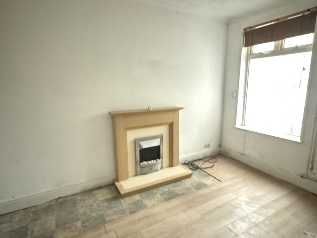 3  Medium  T202510282240.jpg