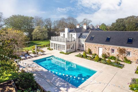12 bedroom detached house for sale, St Claire House