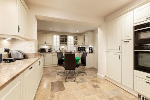 4 bedroom link detached house for sale, Cashelmara
