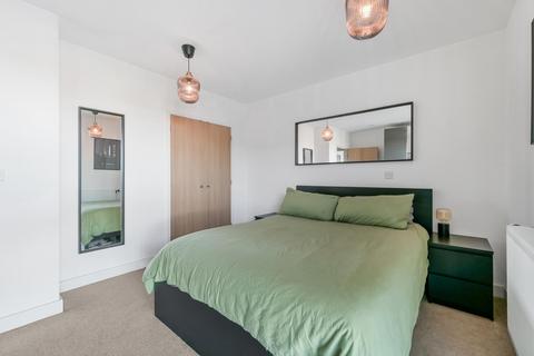 undefined, Silchester Apartments TW7