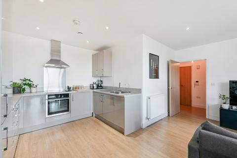 undefined, Silchester Apartments TW7