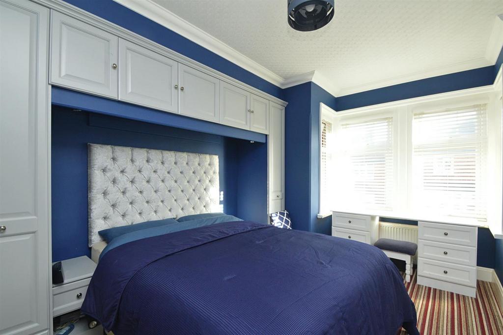 Bed1a.jpg