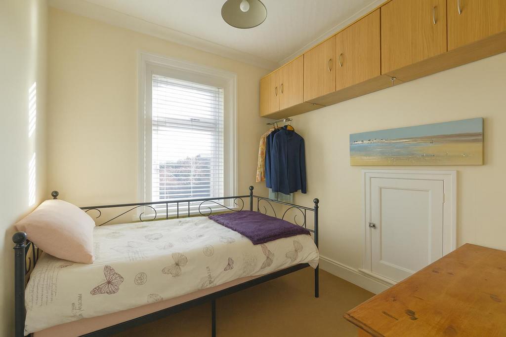 Bed3.jpg