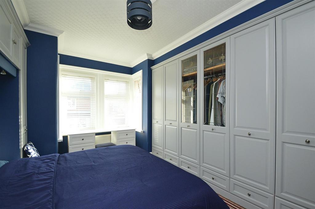 Bed1b.jpg
