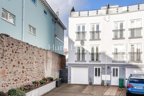 3 bedroom end of terrace house for sale, 1 Dudley Mews