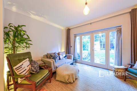 2 bedroom terraced house to rent, Beningfield Drive, London Colney, AL2
