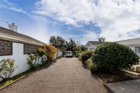 3 bedroom detached house for sale, 10 Le Clos Du Mont Arthur