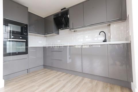 2 bedroom flat for sale, Apt 3, Devonshire Apartments