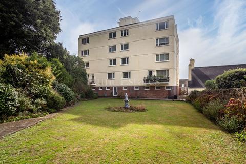 2 bedroom flat for sale, Apt 8 Kingscliffe Court