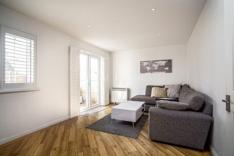 3 bedroom semi-detached house for sale, 21 Le Clos Vaze