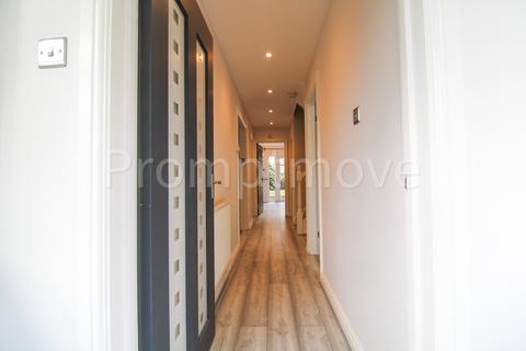 undefined, Crabtree Lane Harpenden AL5 5TA