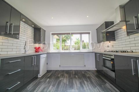 undefined, Crabtree Lane Harpenden AL5 5TA