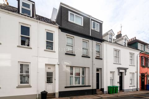 Apt 1, 114 Halkett Place
