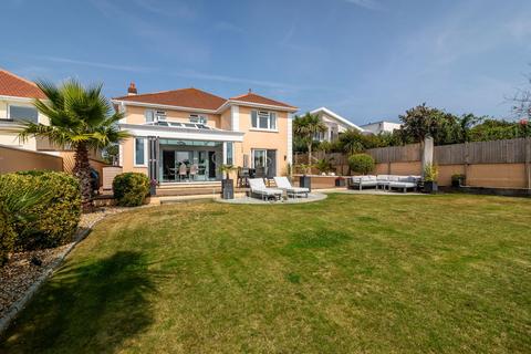 5 bedroom detached house for sale, 1 Bramleys