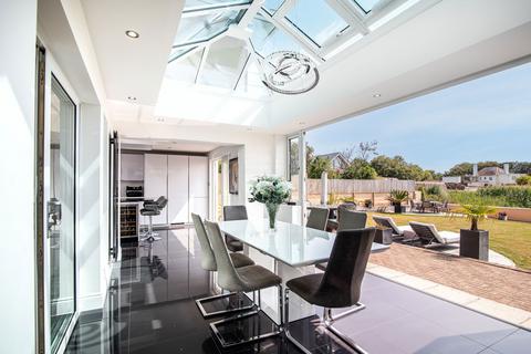 5 bedroom detached house for sale, 1 Bramleys