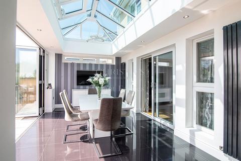 5 bedroom detached house for sale, 1 Bramleys