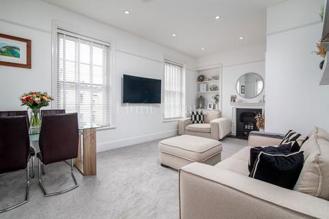 2 bedroom duplex for sale, Apt 3, 24 St Marks Road