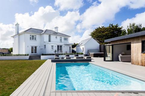 4 bedroom detached house for sale, The Riddings