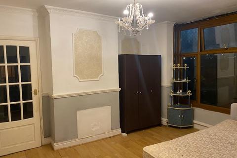 Dallow Road, Luton LU1