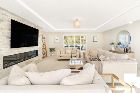 4 bedroom detached house for sale, Bay Tree House