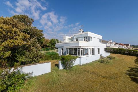 4 bedroom detached house for sale, La Mielle Du Parcq