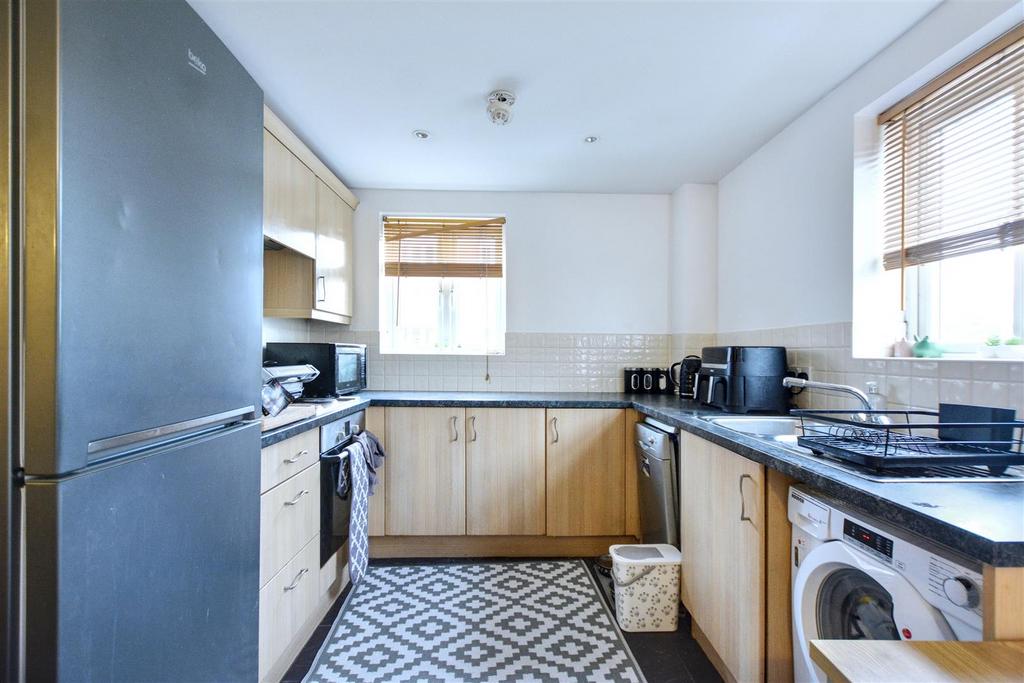 Kitchen 1.jpeg