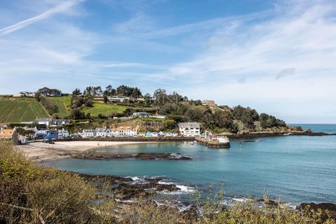 5 bedroom detached house for sale, La Brecque