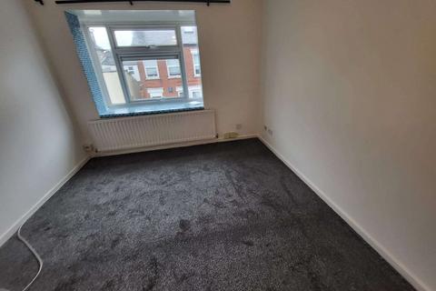 undefined, Luton LU1
