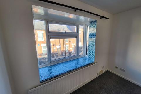 2 bedroom flat to rent, Luton LU1