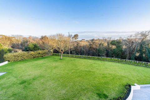 5 bedroom detached house for sale, Highgrove House