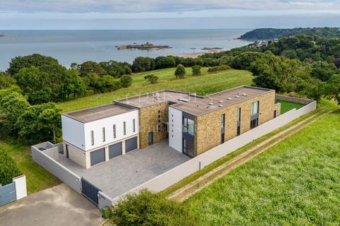5 bedroom detached house for sale, The Hacienda