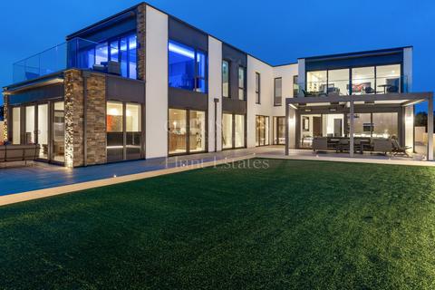 5 bedroom detached house for sale, The Hacienda