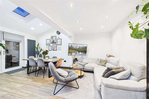 3 bedroom semi-detached house for sale, Sycamore Road, Reading, Berkshire, RG2