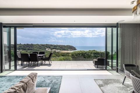 4 bedroom detached house for sale, Clos Du Roche