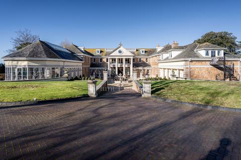 8 bedroom detached house for sale, Les Silleries