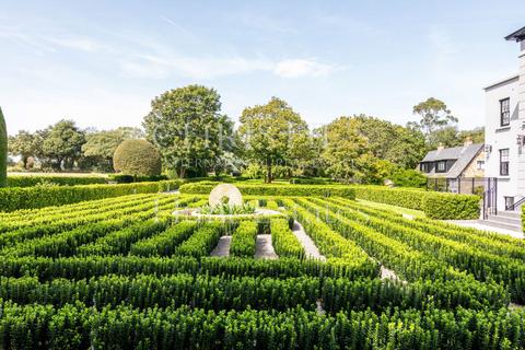 8 bedroom detached house for sale, Sunningdale Manor