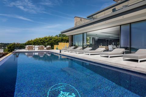 5 bedroom detached house for sale, Villa Cambray