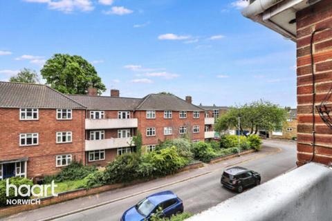 2 bedroom apartment to rent, Regina Road, NORWICH