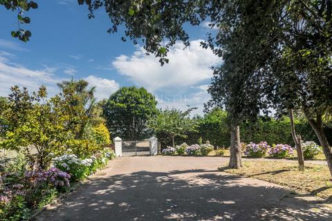5 bedroom detached house for sale, Fauvic House