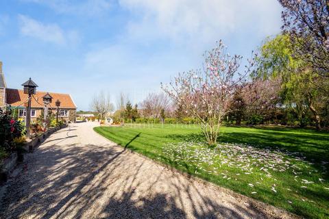 6 bedroom farm house for sale, Les Chasses Farm