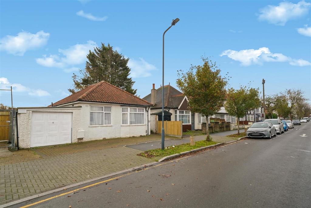 102 Rugby Avenue - p KLCr O3 SZXk23p742ddx.jpg