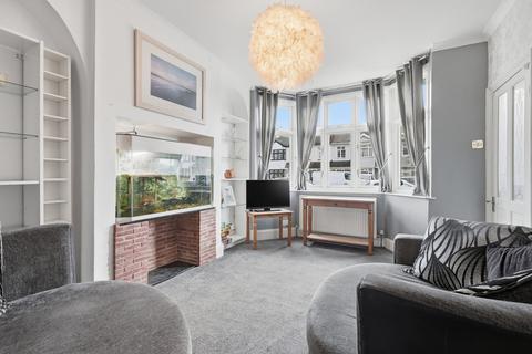 3 bedroom terraced house for sale, Elm Road, Romford, RM7