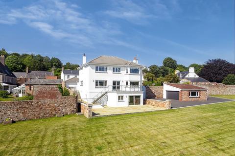 4 bedroom detached house for sale, Le Jardin