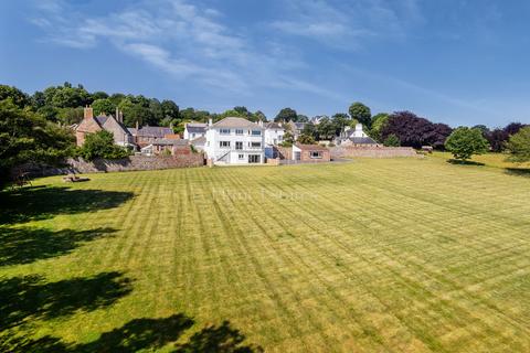 4 bedroom detached house for sale, Le Jardin