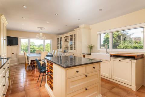 4 bedroom detached house for sale, Le Jardin