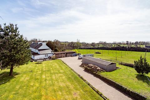 6 bedroom detached house for sale, Oak Lodge